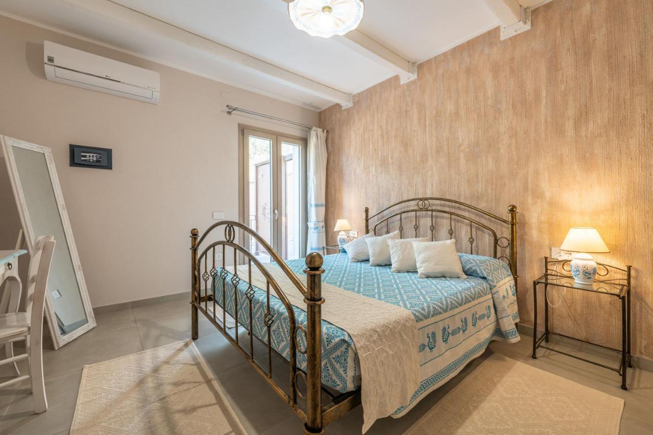 Villa Sa Rocca Junior & Suite Chia Exteriér fotografie